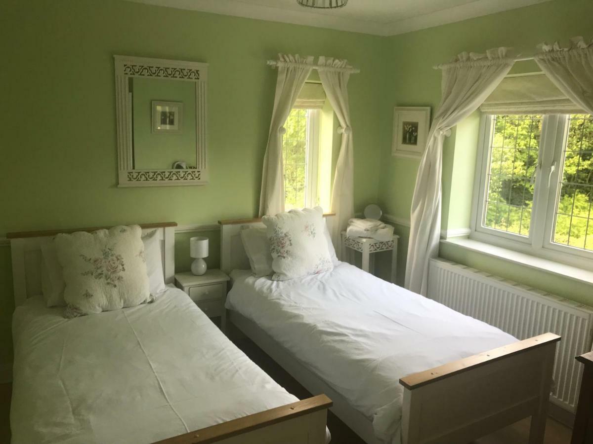 West Tyning Bed & Breakfast Bitton Екстериор снимка